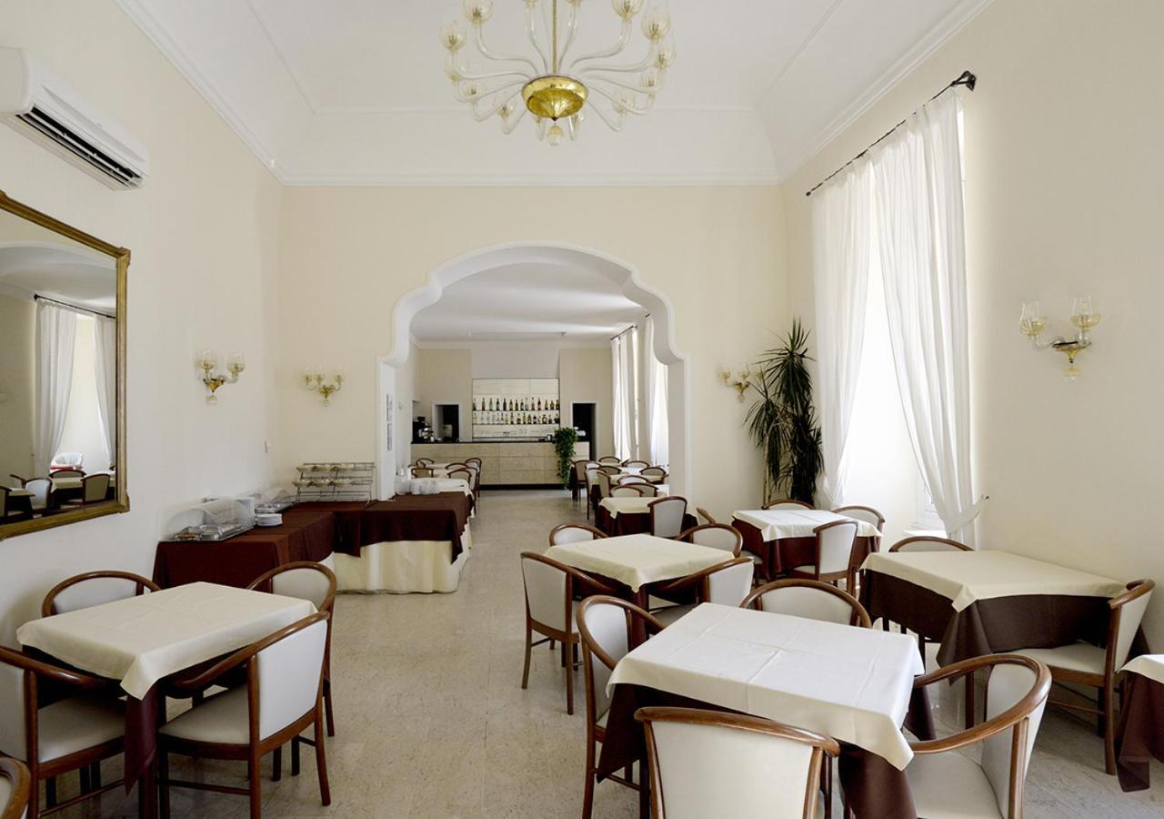 Hotel Mediterranee Gênes Extérieur photo